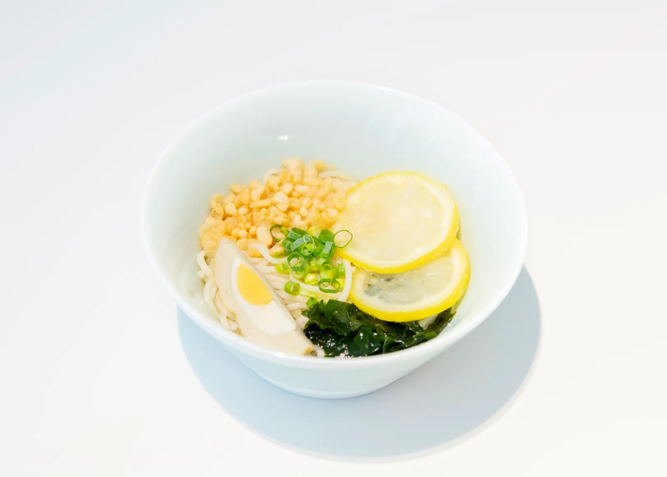 五島うどんと雲仙ハムのミニ丼セット(うどんは温・冷から選択可能)