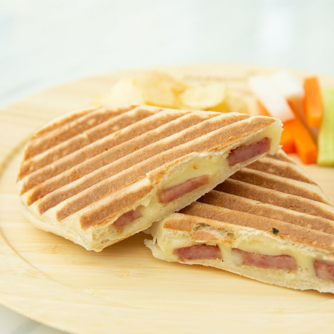 雲仙ハムととろけるチーズのパニーニ