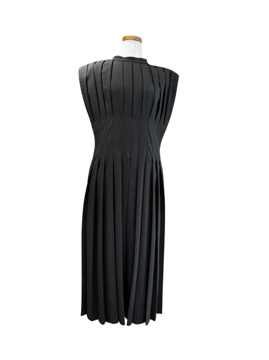 プリーツワンピース