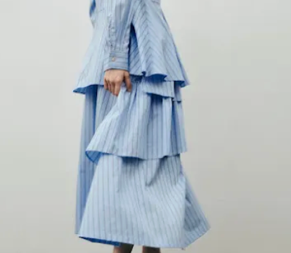 ３段フリルフレアスカート